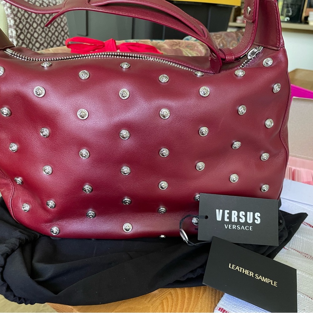 Giovanni Versace leather handbag. - Picture 6 of 12
